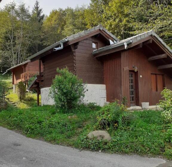 کلبه ییلاقی, Le Refuge Apparts Et 1chalets A Samoens 74