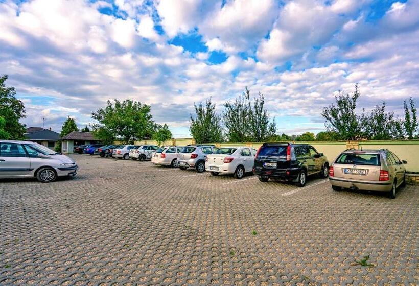 اتاق استاندارد سه نفره, Penzión Quatro Ii 250m Od Kúpaliska