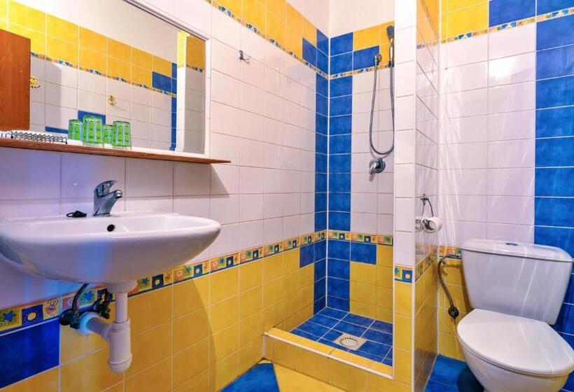 اتاق استاندارد سه نفره, Penzión Quatro Ii 250m Od Kúpaliska