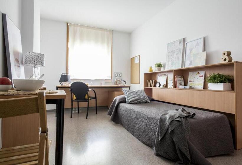 استودیوی استاندارد, Residencia Universitaria Campus De Montilivi