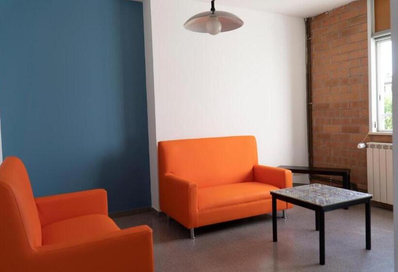 ４ベッドルームアパートメント, Residencia Universitaria Campus De Montilivi