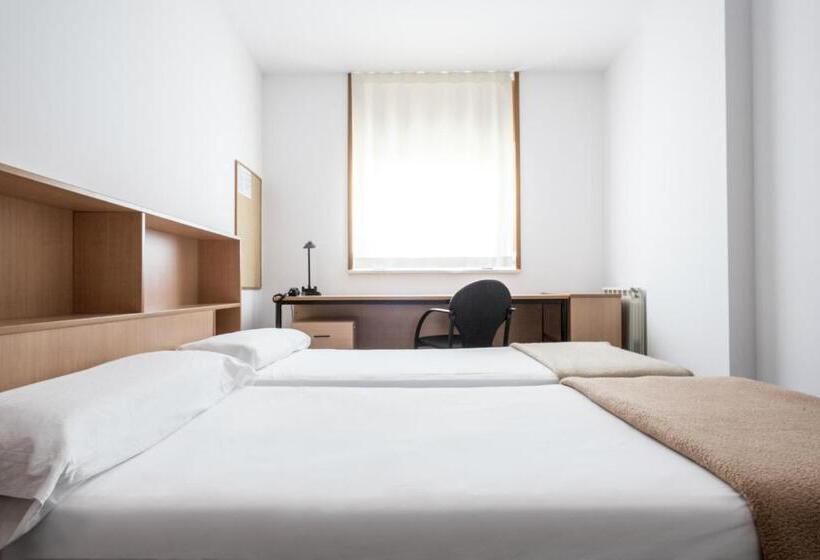 استودیوی استاندارد, Residencia Universitaria Campus De Montilivi