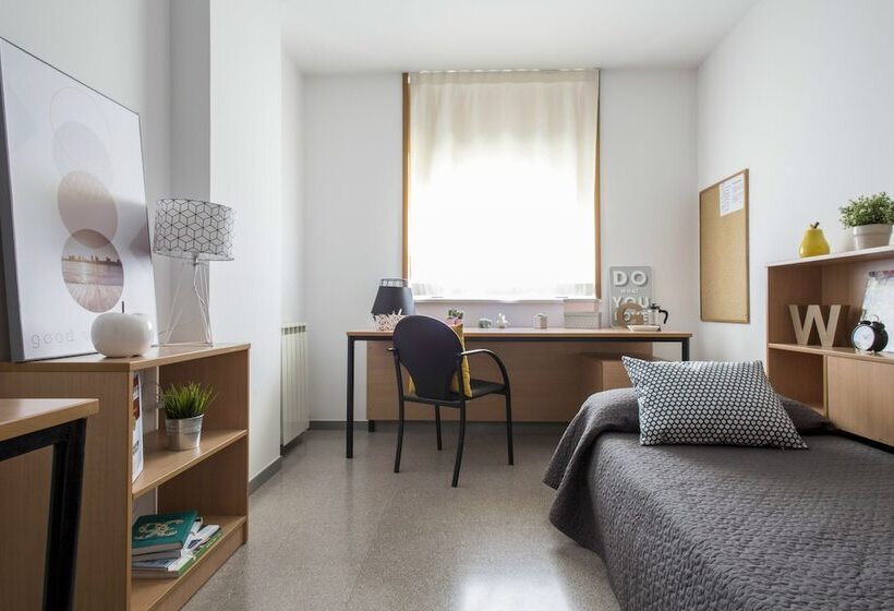 استودیوی استاندارد, Residencia Universitaria Campus De Montilivi