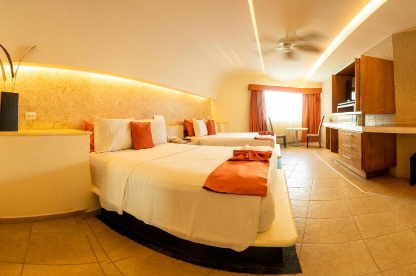 اتاق لوکس, Artisan Family Hotels And Resort Collection Playa Esmeralda