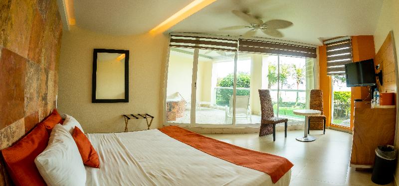 سوئیت با تخت بزرگ, Artisan Family Hotels And Resort Collection Playa Esmeralda