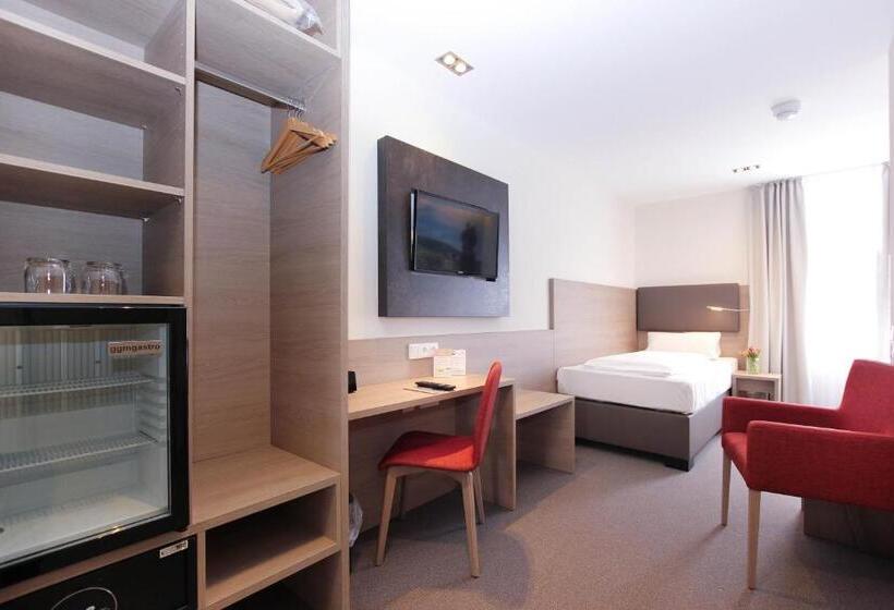 Классический Номер, City Hotel Würzburg