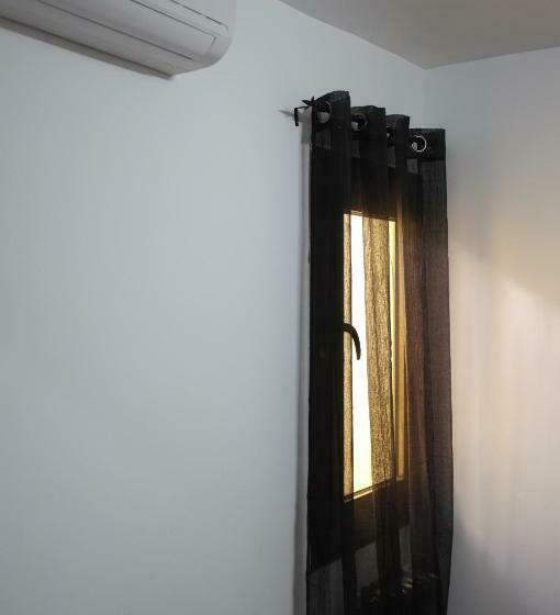 Standard Single Room Shared Bathroom, Hostal Europa