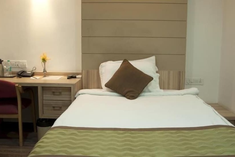 اتاق استاندارد یک نفره, City Centre Residency