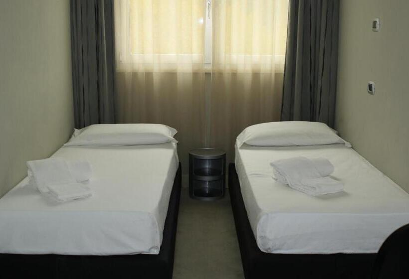 اتاق استاندارد چهار تخته, Terme Di Venturina