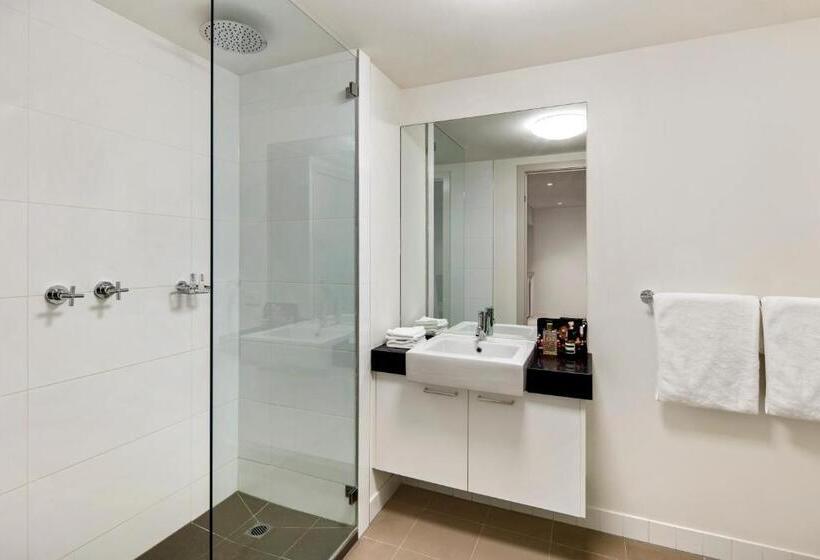 2 Schlafzimmer Business Apartment, Quest Docklands