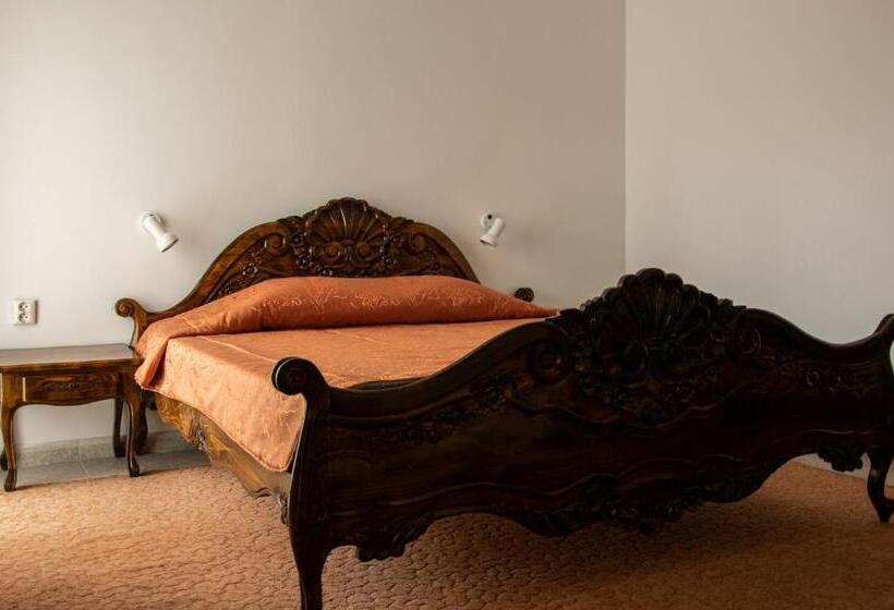سوییت لوکس, Park Hotel Bellevue