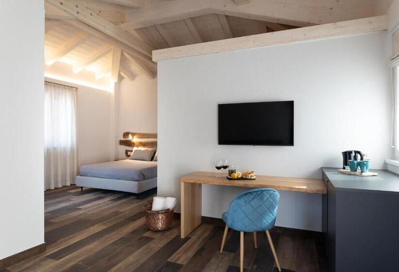 اتاق سوپریور با تخت بزرگ, Agriturismo Il Medeghino