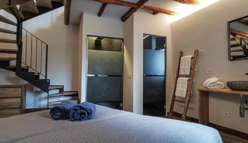 اتاق لوکس با تخت بزرگ, Agriturismo Il Medeghino