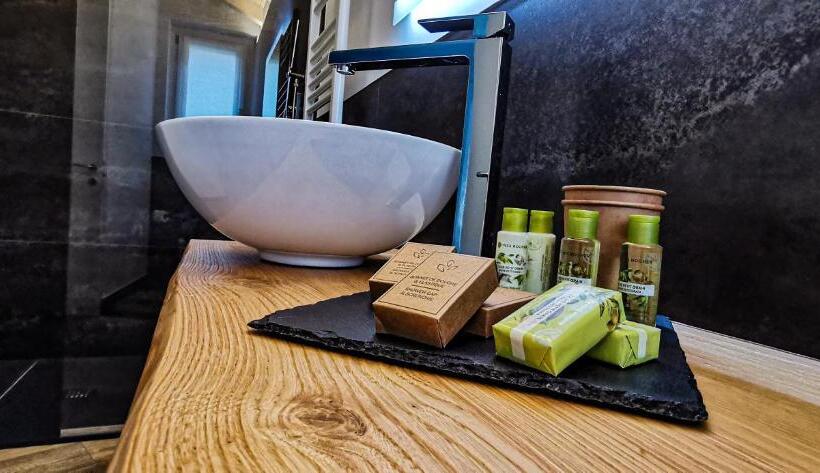 اتاق لوکس, Agriturismo Il Medeghino