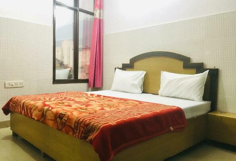 اتاق استاندارد, Trimrooms Shree Mata Palace, Katra Bus Stand