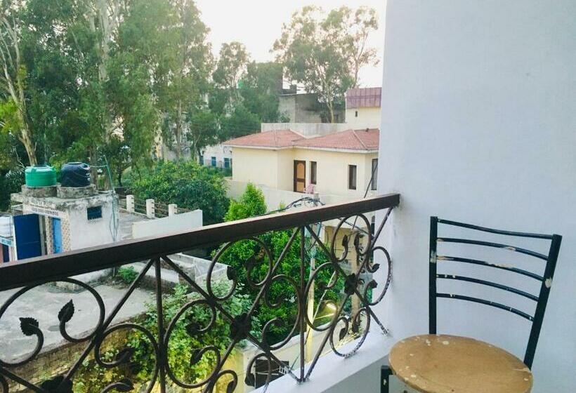 اتاق استاندارد, Trimrooms Shree Mata Palace, Katra Bus Stand