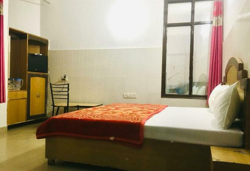 اتاق استاندارد, Trimrooms Shree Mata Palace, Katra Bus Stand