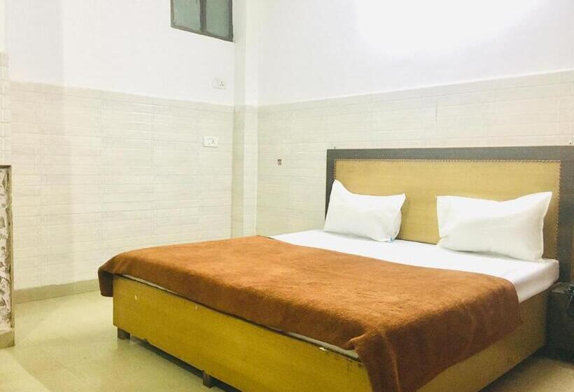 اتاق استاندارد, Trimrooms Shree Mata Palace, Katra Bus Stand