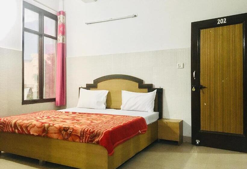اتاق استاندارد, Trimrooms Shree Mata Palace, Katra Bus Stand
