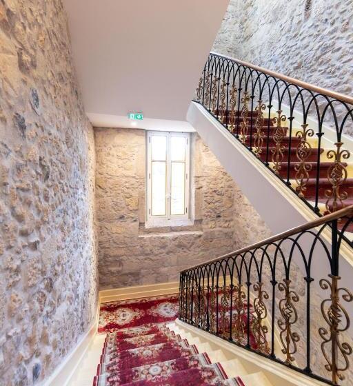 اتاق خانوادگی, Chambre Familiale Maison De L église Du Couvent