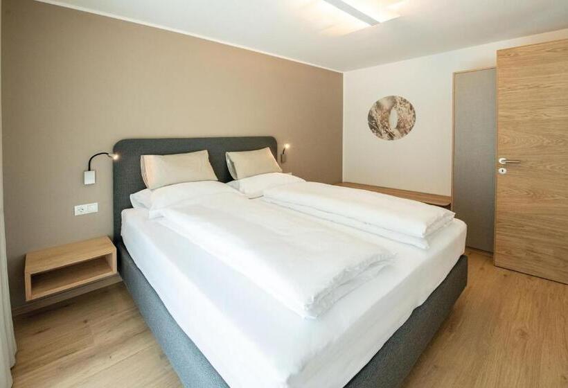 آپارتمان 1 خوابه همکف, Residence Amoret