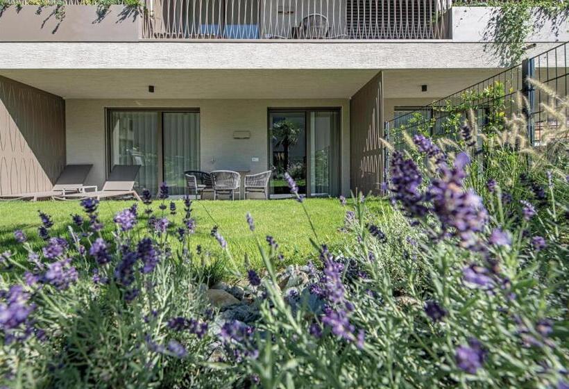آپارتمان 1 خوابه همکف, Residence Amoret