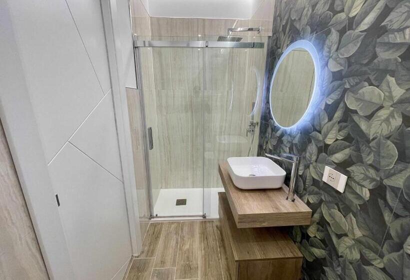 اتاق لوکس با تخت بزرگ, B&b Altomare