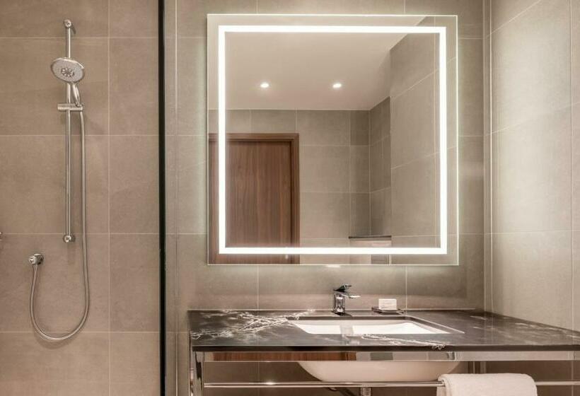 Deluxe-huone King-vuode, Geneva Marriott