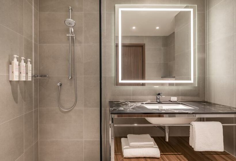 Deluxe-huone, Geneva Marriott