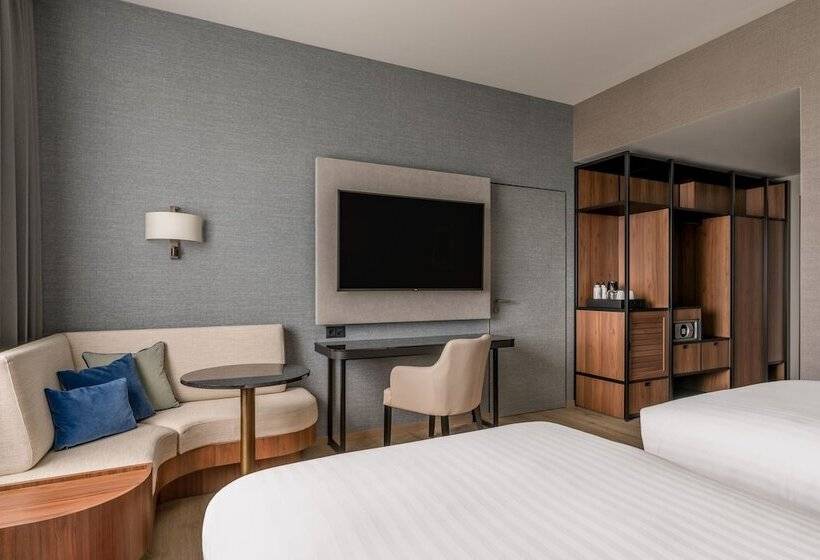 Deluxe-huone, Geneva Marriott