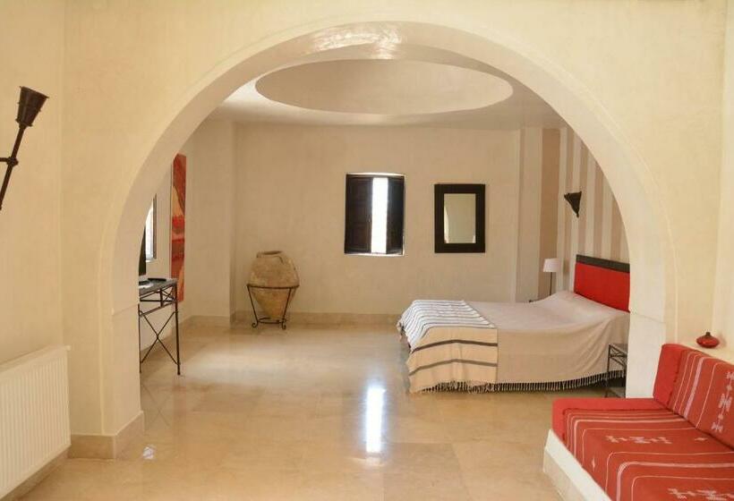 اتاق استاندارد با تخت بزرگ, Dar Almassa