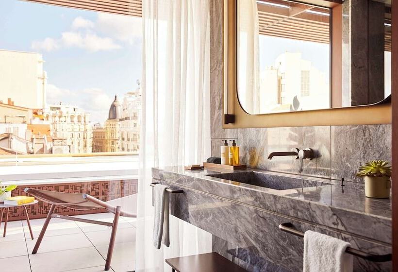 Suite with Terrace, Thompson Madrid, A Hyatt Brand