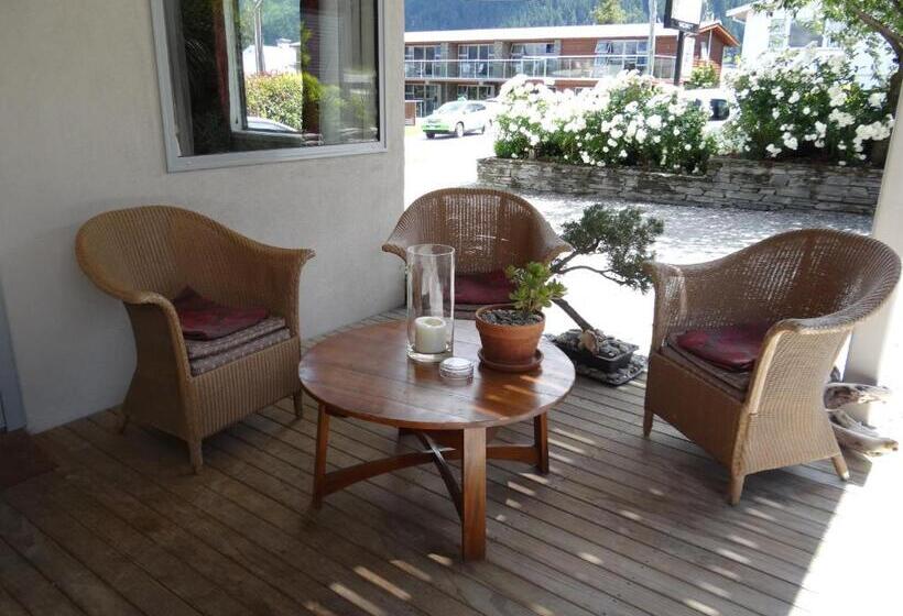 اتاق خانوادگی, Chalet Queenstown