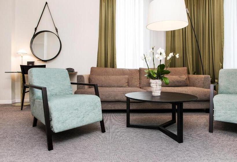 جناح سوبيريور, Elite Hotel Ideon, Lund