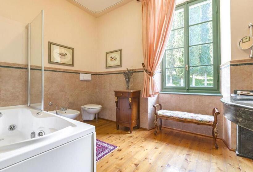 ویلای لوکس 1 خوابه, Boutique Hotel Villa Sostaga