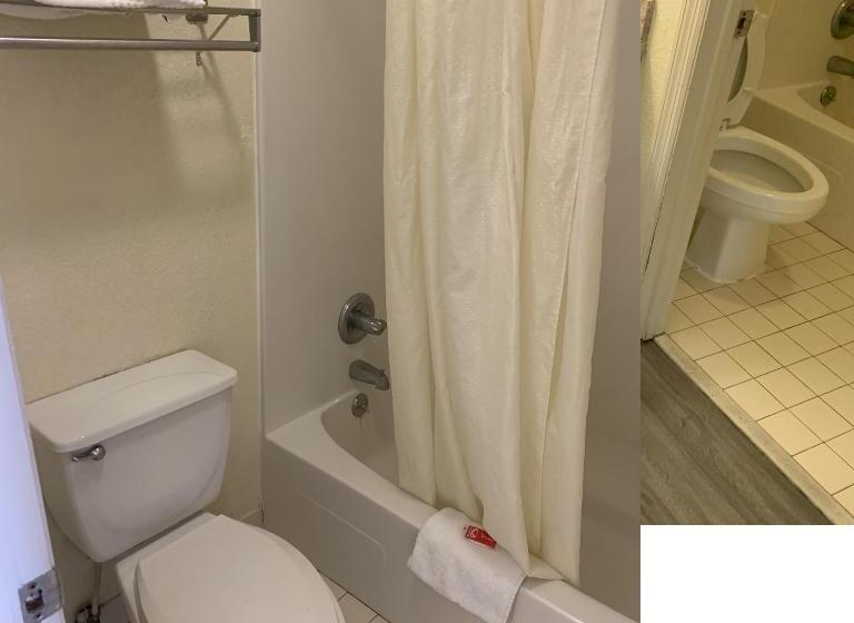 اتاق استاندارد با تخت بزرگ, Econo Lodge