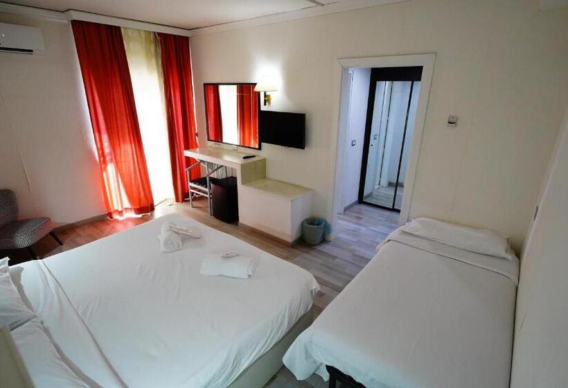 اتاق استاندارد سه نفره, Grand Hotel Irpinia & Family Spa