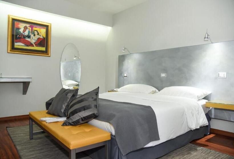 اتاق سوپریور با چشم‌انداز استخر, Grand Hotel Irpinia & Family Spa