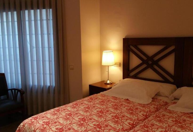 Quarto standard interior, La Ciudadela