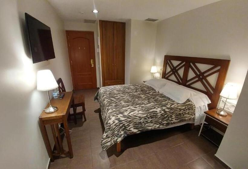 Quarto standard interior, La Ciudadela