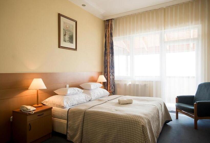 Chambre Standard, Marina Port