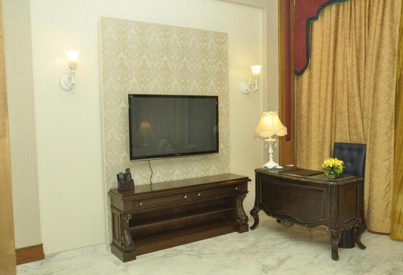 سوئیت پرزیدنت, Royal Tulip Navi Mumbai