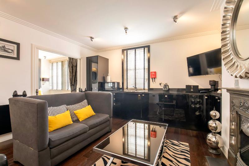 سوییت, Strozzi Palace Suites By Mansley
