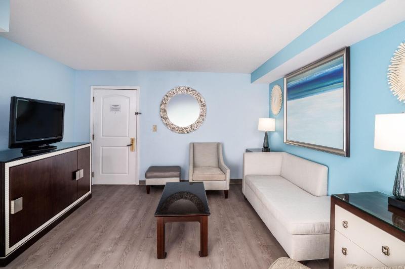 سوئیت با تخت بزرگ, Myrtle Beach Oceanfront Atlantic Palms Hotel Suites & Condos