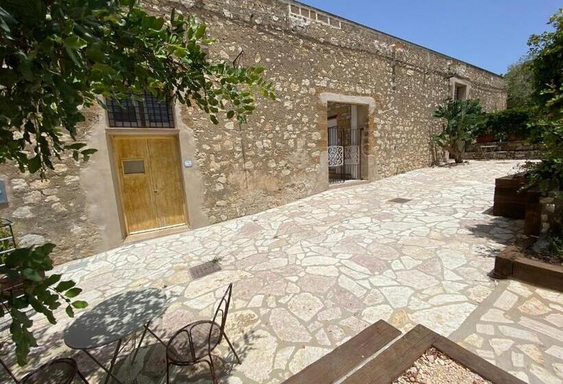 استودیوی استاندارد, Tenute Plaia Agriturismo
