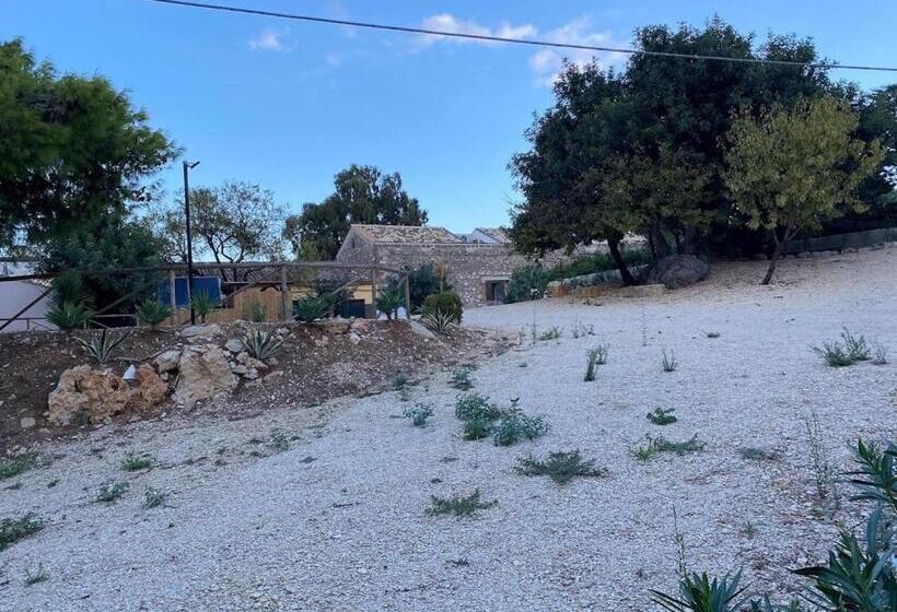 استودیوی استاندارد, Tenute Plaia Agriturismo