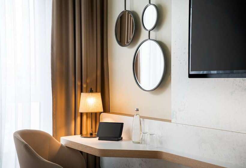 اتاق سوپریور, Leonardo Hotel Hamburg Altona