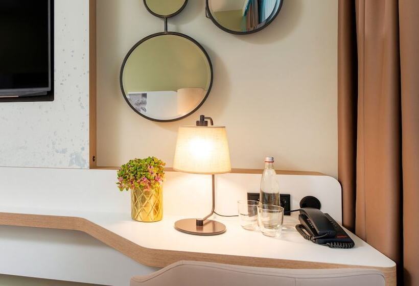 اتاق سوپریور, Leonardo Hotel Hamburg Altona