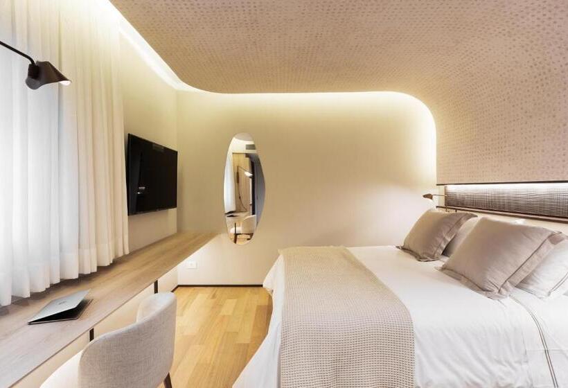 اتاق سوپریور با تخت بزرگ, Qoya Hotel Curitiba, Curio Collection By Hilton