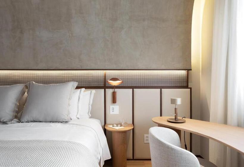 اتاق سوپریور با تخت بزرگ, Qoya Hotel Curitiba, Curio Collection By Hilton
